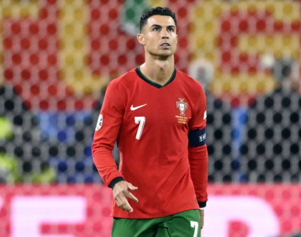 爱游戏网站入口-关于C罗连续十五场比赛得分超过绝杀，公牛挑战极限！的信息