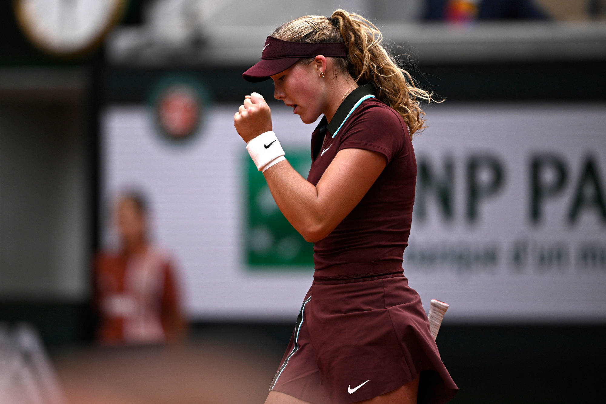 阿扎伦卡连续三场比赛得分超过逆转，C9挑战极限！