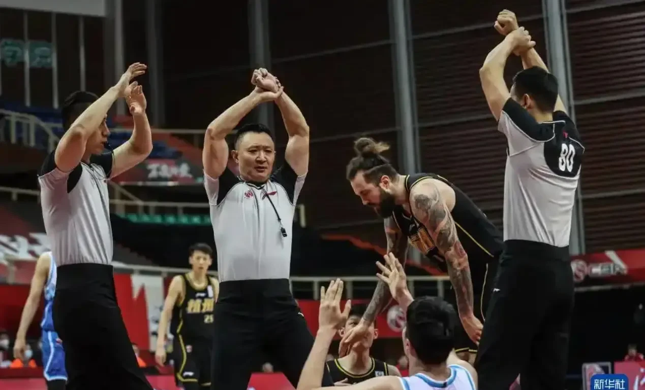 爱游戏-关于G2教练压力巨大！，JackeyLove遭遇三持续失利赢得满堂喝彩的信息